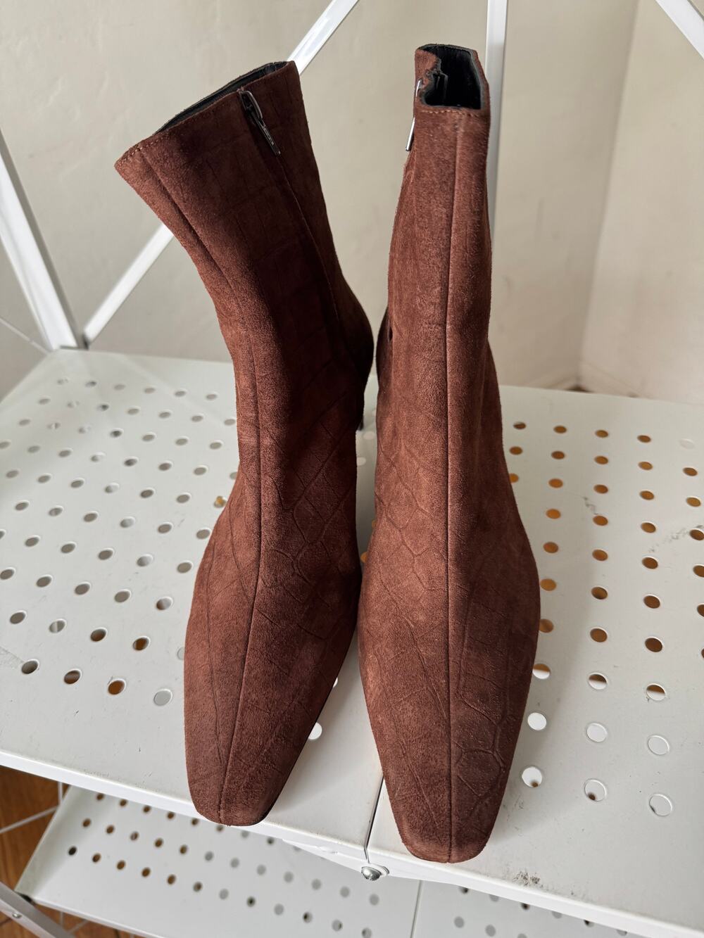 New STAUD Wally leather ankle boots in Espresso 40